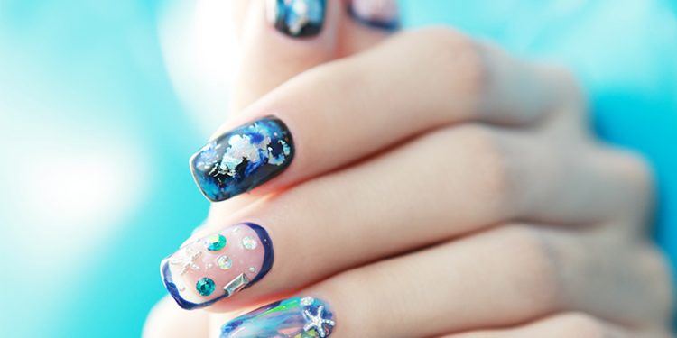 Sea & Sky ต้อนรับ Summer ด้วยสีสันที่สดใสกับเล็บลวดลายเปลือกหอยใต้ท้องทะเล