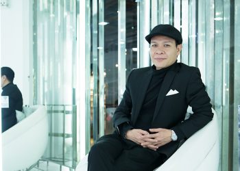 พัฒนาฝีมือสู่ช่างผมระดับ Professional ของเมืองไทย  กับไสฟ์สไตล์สุด Chic & Chill “น้อยหน่า-CHALACHON”