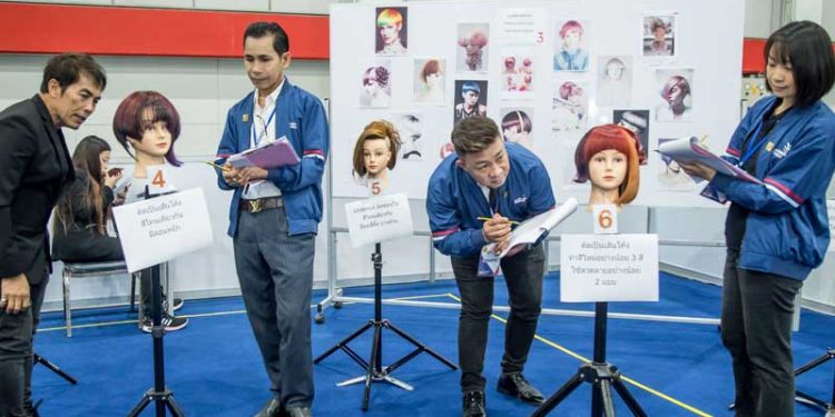 ประมวลภาพบรรยากาศก้าวแรกเวทีช่างผมมืออาชีพ Worldskills Thailand 2018 งานแข่งขันฝีมือแรงงานแห่งชาติ ครั้งที่ 27