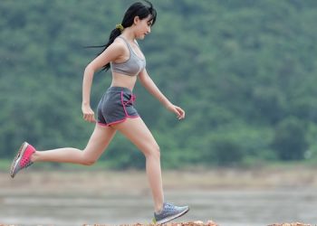 แบบนี้ก็ได้เหรอ? 7 วิธีออกกำลังกายเส้นผม เพื่อการดูแลสุขภาพผมที่แข็งแรง