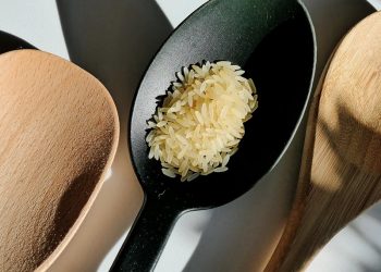 น้ำซาวข้าว…อาหารผมงบประหยัดที่สามารถหาได้ทุกครัวเรือน