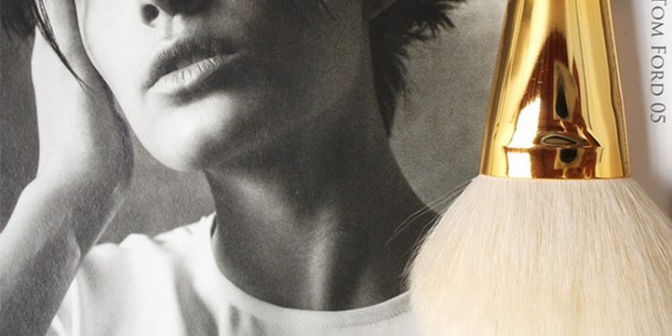 แปรงแต่งหน้าราคา 3 หมื่นดียังไง