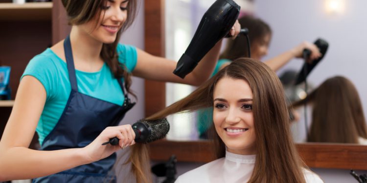 เม้าท์มอย ซอย เกล้า : คุยเรื่องลับๆหลังร้านซาลอน