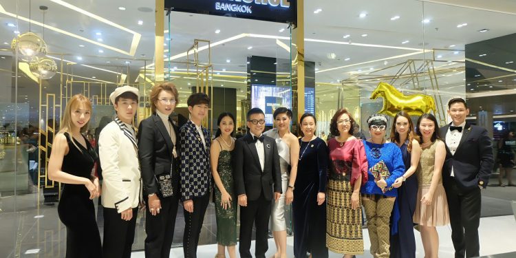 ดร.สมศักดิ์ ชลาชล เผยโฉมร้าน CHALACHOL Gold สาขาใหม่ไอคอนสยาม