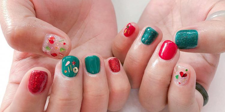 เนรมิตเล็บสวยให้เข้า Them “Christmas Nail”