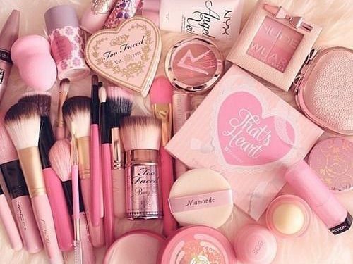 แบ่งบุญสวยด้วย…เครื่องสำอาง