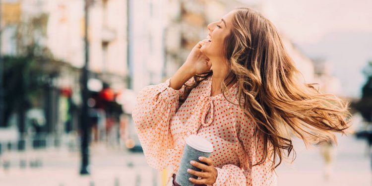 6 ขั้นตอนป้องกันผมร่วงจากปัญหารังแค