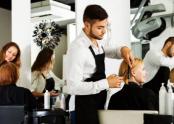 เพราะอะไรก็เกิดขึ้นได้ในร้านซาลอน