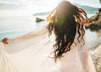 ผมสวยสุขภาพดี “ ร้อนนี้” ดูแลอย่างไร?