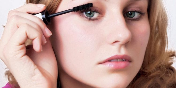 5 เคล็ดลับแก้ “มาสคาร่าแห้ง”
