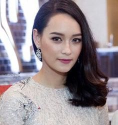 Caleb Hair Women 372